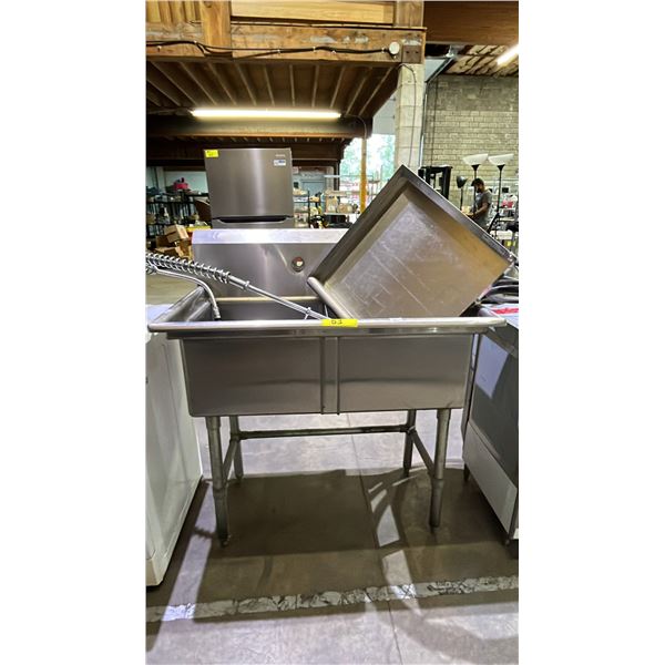 STAINLESS STEEL COMMERCIAL 2-BASIN SINK