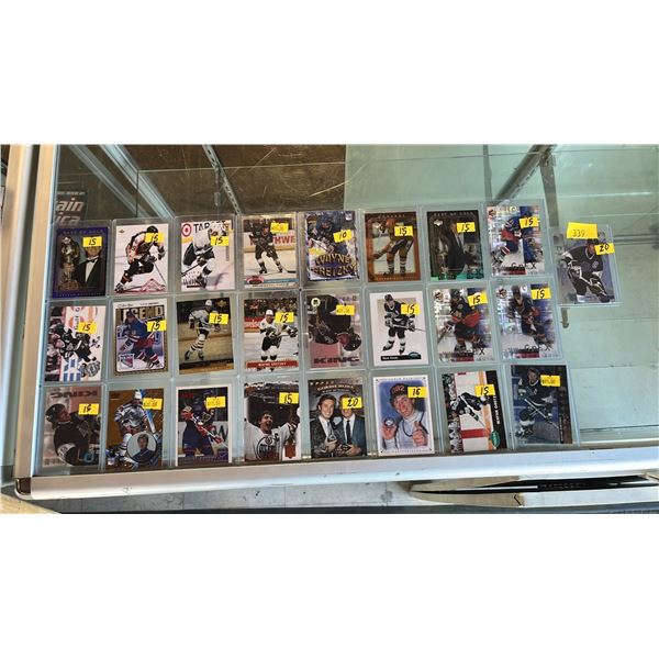 (25) ASSORTED WAYNE GRETZKY HOCKEY CARDS