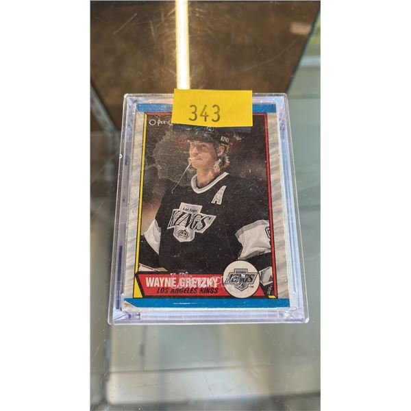 APPROXIMATELY 100 ASSORTED WAYNE GRETZKY HOCKEY CARDS