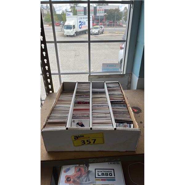 BOX OF ASSORTED HOCKEY TRADING CARDS