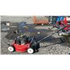 Image 1 : TORO RECYCLER 22-INCH PERSONAL PACE GAS LAWN MOWER