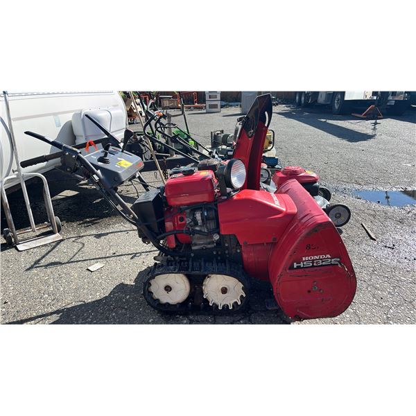 RED HONDA HYDROSTATIC TRACK-DRIVE GAS SNOWBLOWER WITH TWO STAGE AUGER SYSTEM
