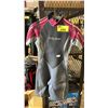 Image 1 : BODY GLOVE WOMEN'S SIZE 9/10 SPRING WETSUIT