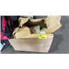 Image 1 : BOX OF PLUSH PILLOW CASES