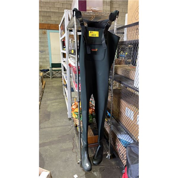 BUSHLINE OUTDOORS SIZE 11 CHEST WADERS