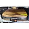 Image 2 : CIAO UNDERSEAT ROLLER BAG & VINTAGE SUITCASE