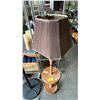 Image 2 : VINTAGE WOOD FLOOR LAMP WITH BUILT-IN ROUND SIDE TABLE