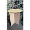 Image 2 : ROUND WOOD FOLDING TABLE