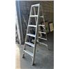 Image 1 : REYNOLDS ALUMINIUM 6' FOLDING LADDER
