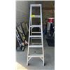 Image 2 : REYNOLDS ALUMINIUM 6' FOLDING LADDER