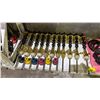 Image 3 : SHELF OF ASSORTED HOOKAH PIPES AND METAL STEMS