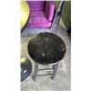 Image 2 : BAR HEIGHT WOODEN ROUND TABLE WITH METAL BASE AND 2 STOOLS