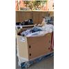 Image 1 : PALLET OF ASSORTED CLOTHING