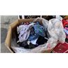 Image 2 : PALLET OF ASSORTED CLOTHING