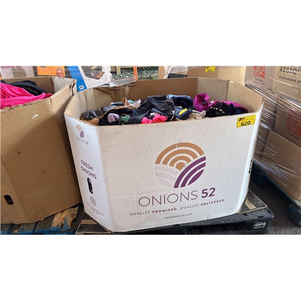 PALLET OF ASSORTED CLOTHING