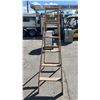 Image 2 : 6FT WOOD STEP LADDER