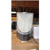Image 2 : CASE OF 12 LED WALL MOUNT 4000K LIGHTS