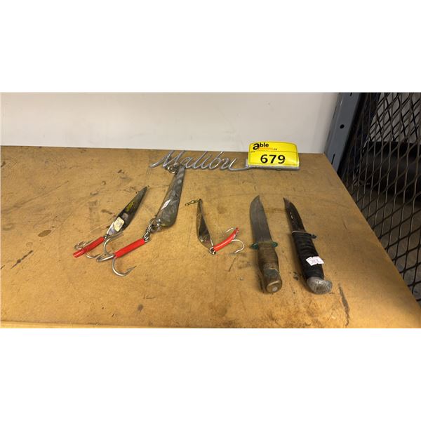3 FISHING LIEUS 2 KNIFES, MALIBU CHEVAL DEKLE