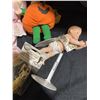 Image 6 : Small Collectible Dolls and Figurines Lot