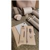 Image 2 : T3 Aire 360 Air Styler Blowout Kit with Attachments and Storage Bag