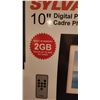Image 14 : Fluval 2 Gallon Desktop Aquarium Kit and Sylvania 10" Digital Photo Frame
