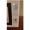 Image 16 : Fluval 2 Gallon Desktop Aquarium Kit and Sylvania 10" Digital Photo Frame