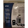 Image 8 : Fluval 2 Gallon Desktop Aquarium Kit and Sylvania 10" Digital Photo Frame