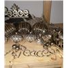 Image 5 : Metallic Christmas Decorations: Ornaments, Figurines, and Garland