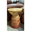 Image 2 : SET OF (3) WOOD HOURGLASS ACCENT TABLES