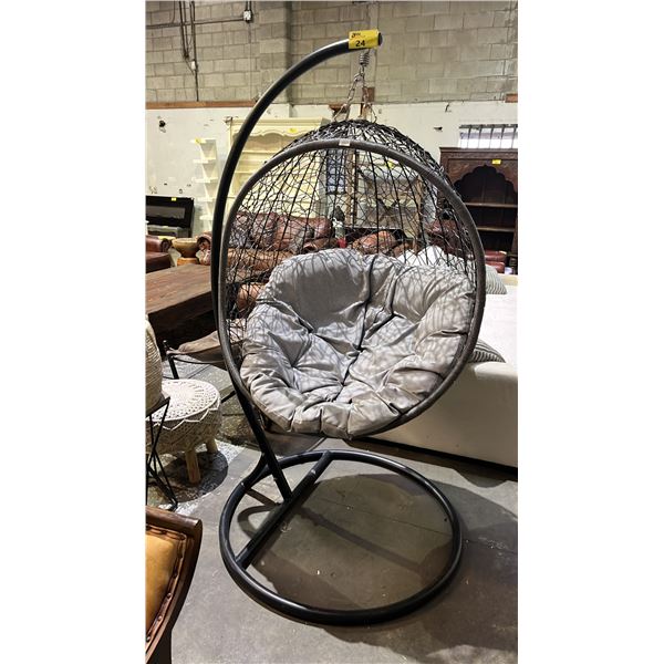 HANGING WHICKER EGG CHAIR