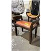 Image 1 : WOOD & LEATHER CHAIR