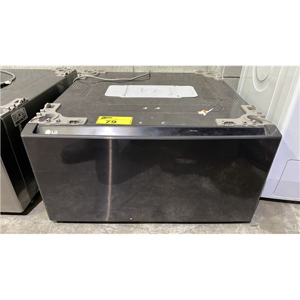 LG PEDESTAL WASHER