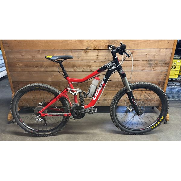 GIANT NITROCITY REIGN X2 18 SPEED BIKE
