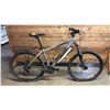 Image 1 : SPECIALIZED HARD ROCK COMP 24 SPEED BIKE