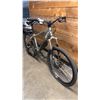 Image 2 : SPECIALIZED HARD ROCK COMP 24 SPEED BIKE