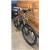 Image 2 : SPECIALIZED HARD ROCK COMP 24 SPEED BIKE
