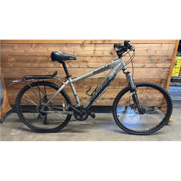 SPECIALIZED HARD ROCK COMP 24 SPEED BIKE