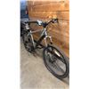 Image 2 : SPECIALIZED HARD ROCK COMP 24 SPEED BIKE