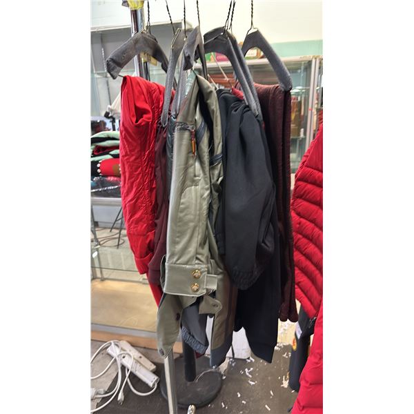 (7) PAIRS OF ASSORTED SKI PANTS & WINTER PANTS: LULULEMON, COLUMBIA & ANTA: ASSTD STYLES, COLOURS &