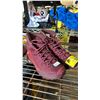Image 1 : LULULEMON BURGUNDY ATHLETIC MEN'S OPENING CEREMONIES BOOT SIZE 9