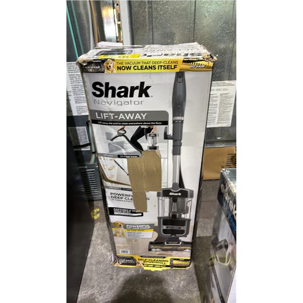 SHARK NAVIGATOR LIFT AWAY VACUUM CLEANER * WORKING CONDITION UNKNOWN*