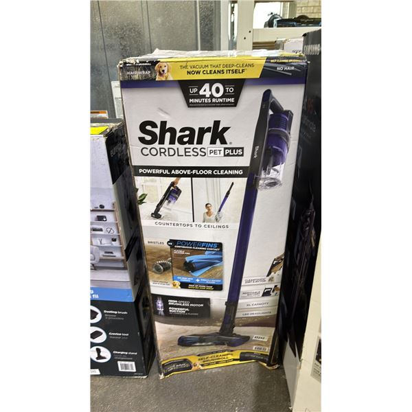 SHARK CORDLESS PET PLUS VACUUM CLEANER *WORKING CONDITION UNKNOWN*