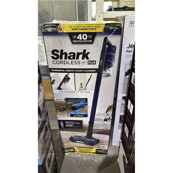 SHARK CORDLESS PET PLUS VACUUM CLEANER *WORKING CONDITION UNKNOWN*