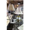 Image 1 : (2) VINTAGE SYTLE LAMPS