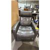 Image 2 : LEATHER POWER ROCKING RECLINER