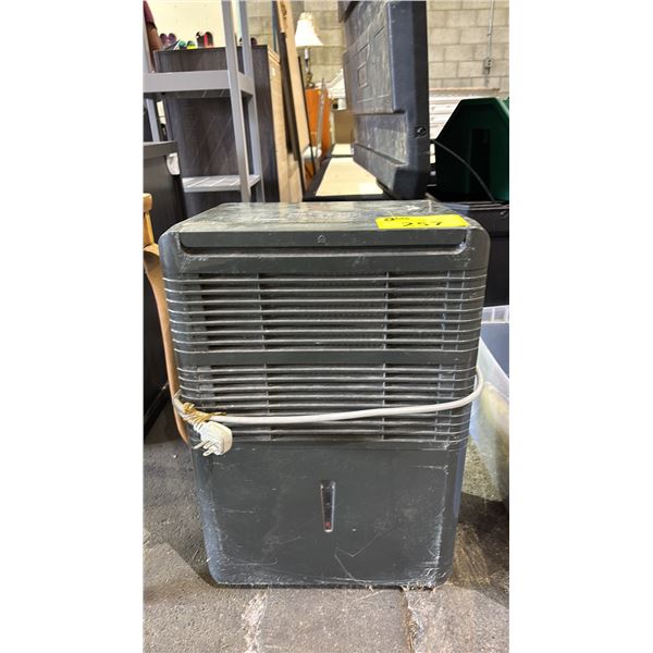DANBY PREMIERE DDR70B1CP DEHUMIDIFIER