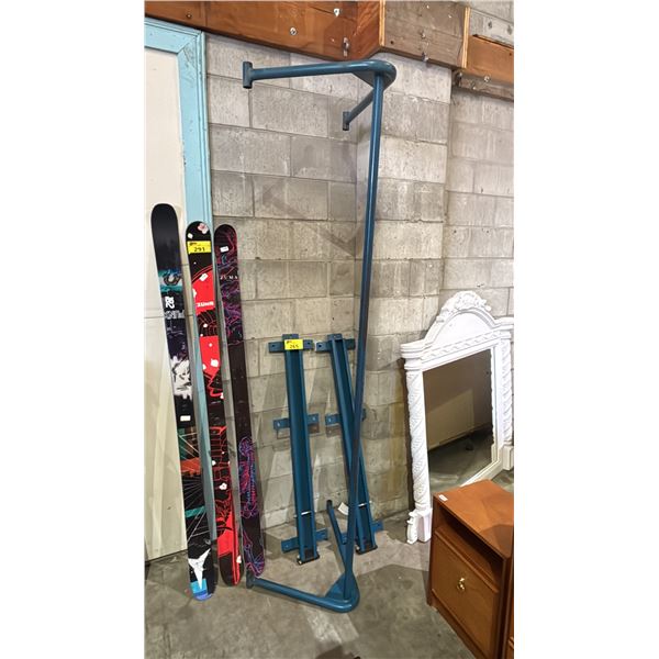 WALL MOUNT PULL-UP BAR