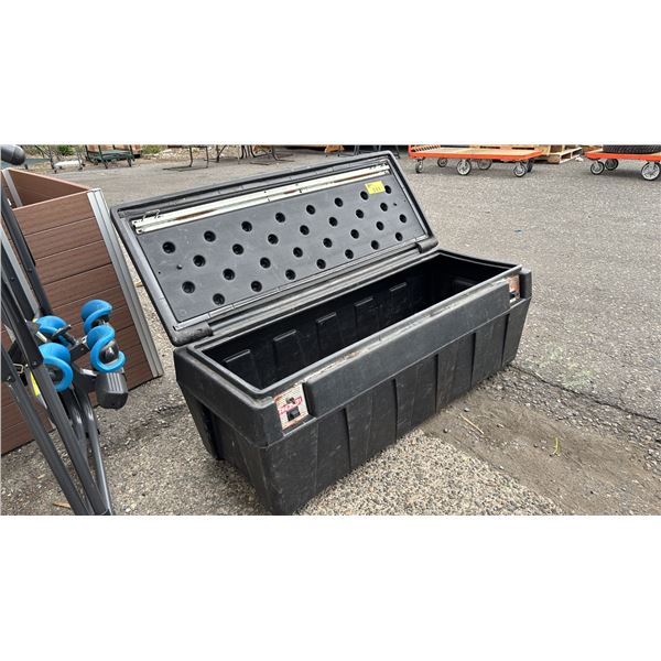 PACKER LOCKING PATIO STORAGE CABINET WITH KEY