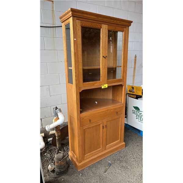 4-DOOR 1-DRAWER INLAID BEVELED GLASS FRONT CORNER CABINET