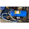 Image 3 : PORTABLE PRESSURE FEED SODA BLASTER